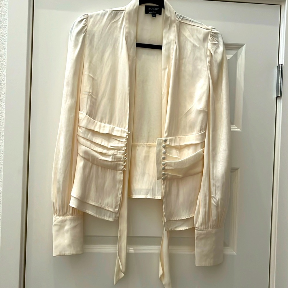 Bardot blouse size small (4)